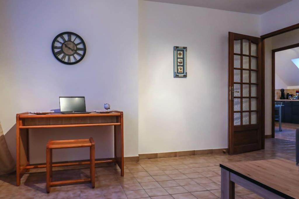 Le Saint-Cyr, Centre-Ville, Cosy, Spacieux Issoudun Luaran gambar